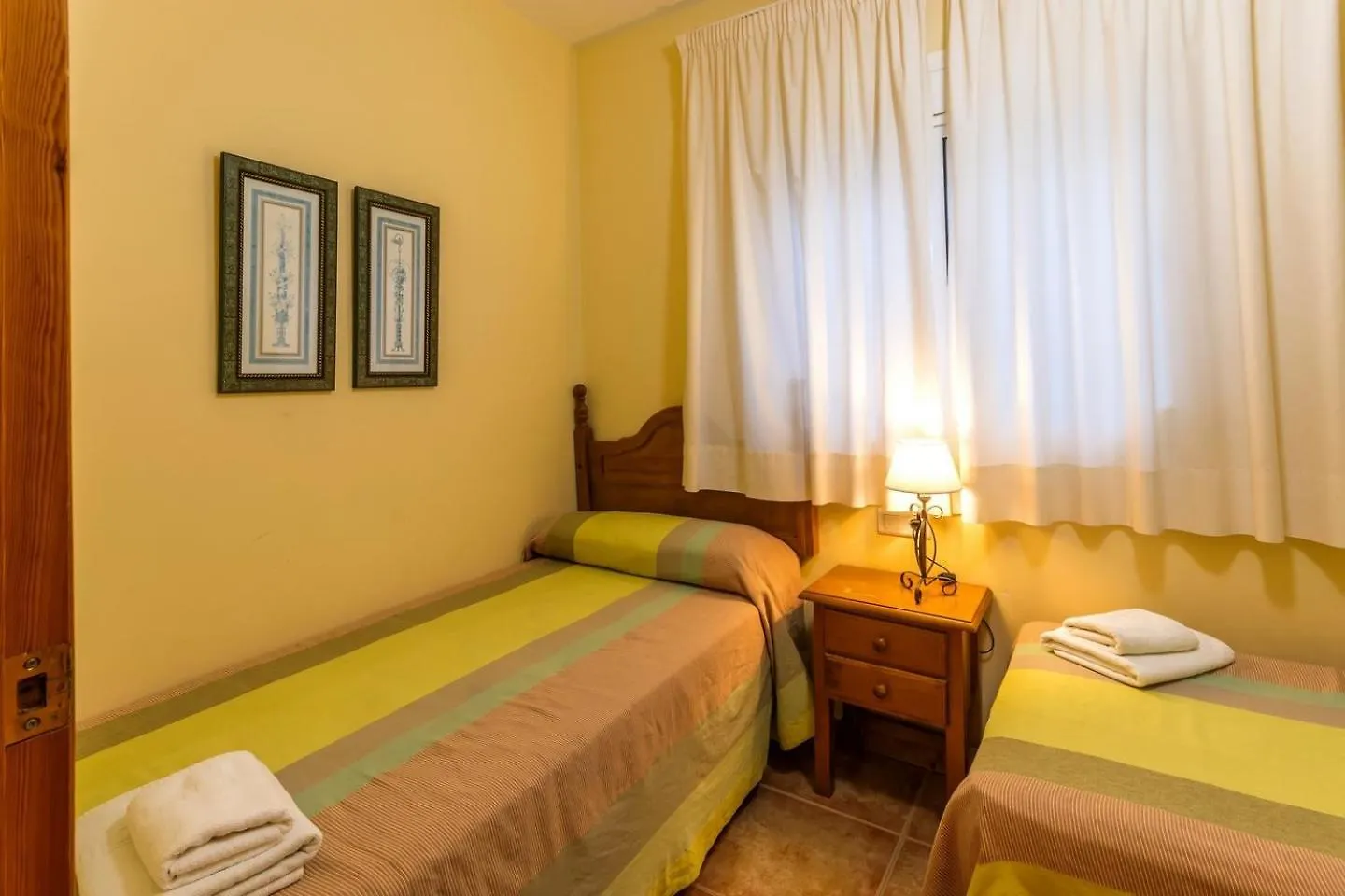 Appartement Apartamentos La Casa Del Barrio Maro Spanje